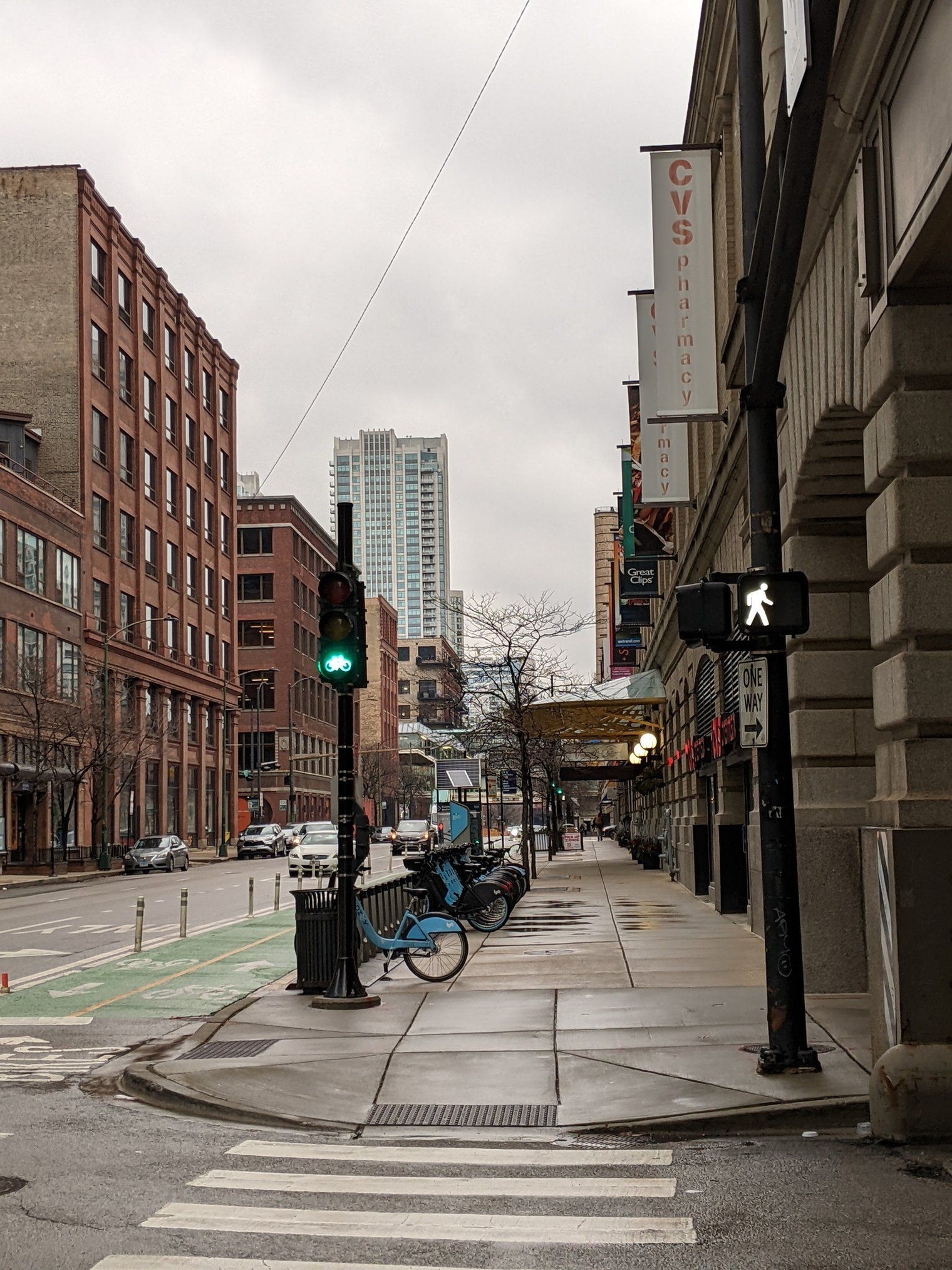 Clinton bike lane, west of Ogilvie