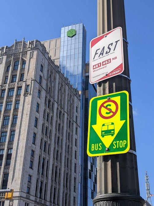 FAST 461 and 462 signpole at Grand Circus Park