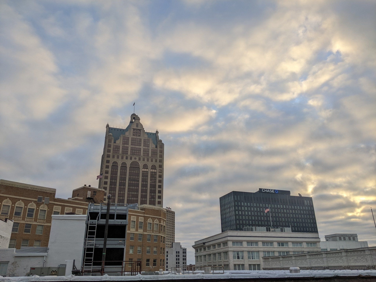 Two buildings in downtown Milwaukee that look strikingly similar to two buildings in Detroit (One Detroit Center and the Chase Bank tower)